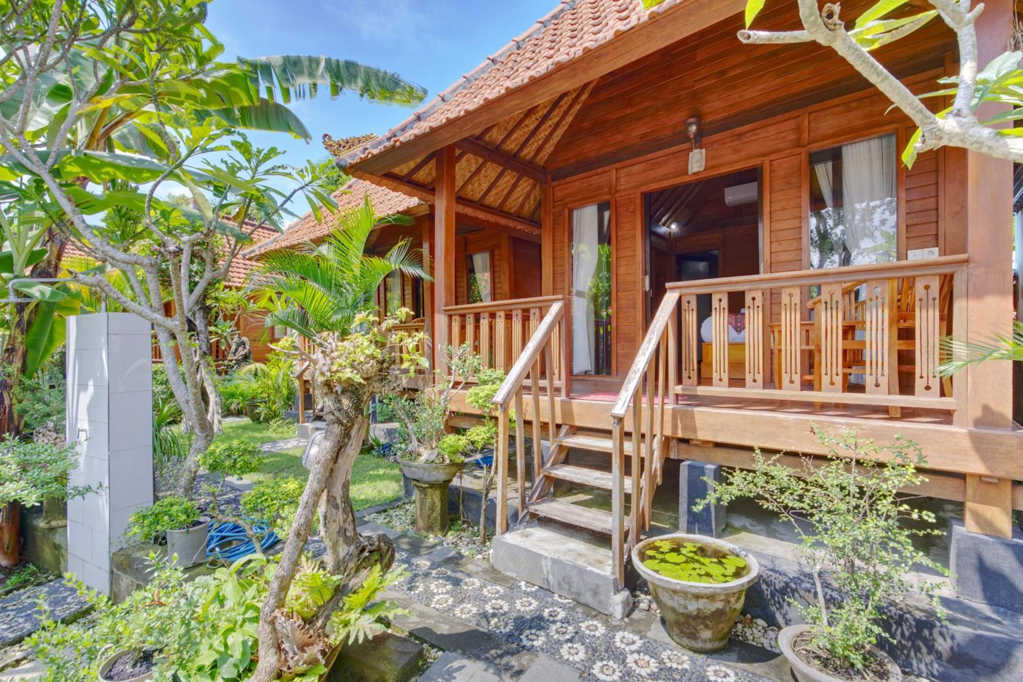 Ss Pangket Bungalow Toyapakeh Exterior photo
